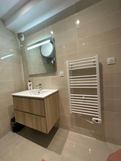 Apartamento Cocoon 52 M2 New, Beautiful View Castle And Mountain Foix Exterior foto